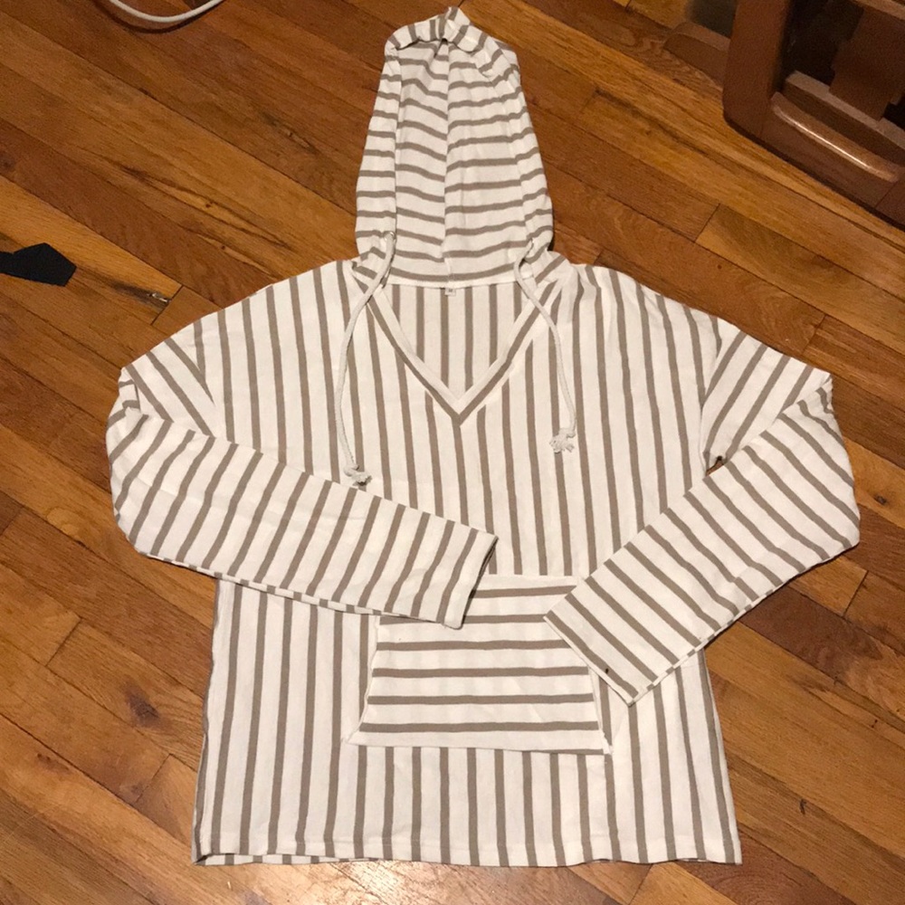 Long sleeve pull over with hoodie